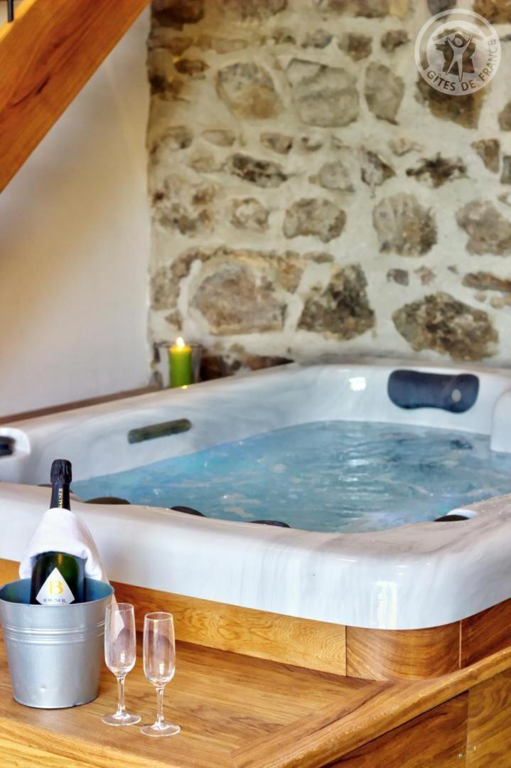 La Ferme Des Galoches Bed and Breakfast Villemontais Eksteriør billede